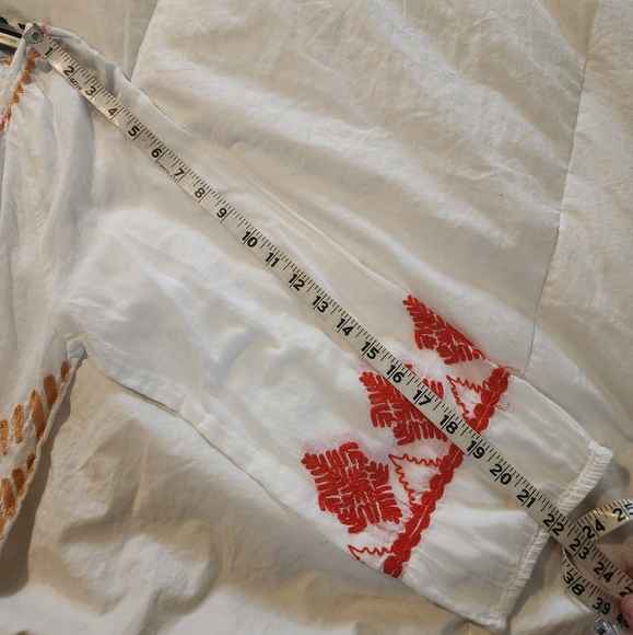 Sundance Tunic Top Size Med Embroidered - Picture 6 of 9